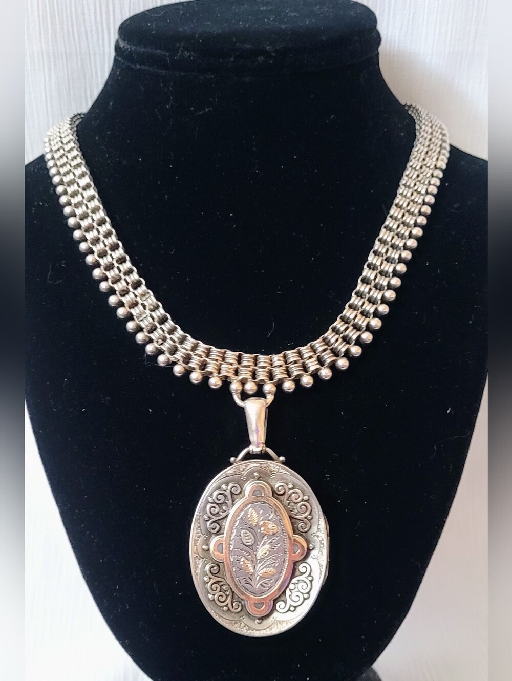 Antique Victorian Sterling Locket , Collar Bookchain Necklace Hallmarked 1883